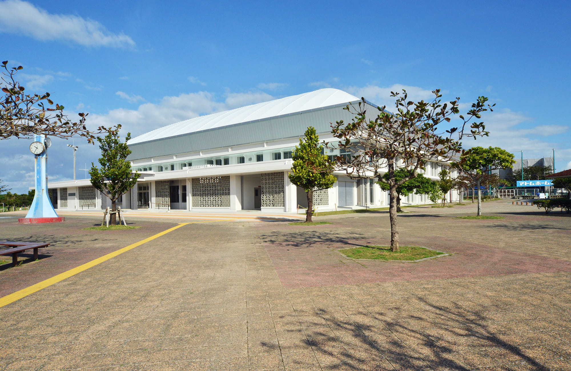 宜野湾市立総合公園　宜野湾ドーム